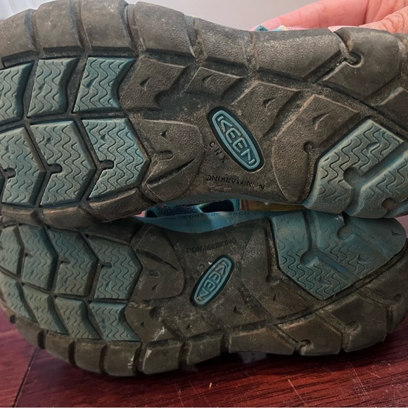 KEEN tie dye Seacamp 2 CNX Closed Toe Sandals - Picture 4 of 5